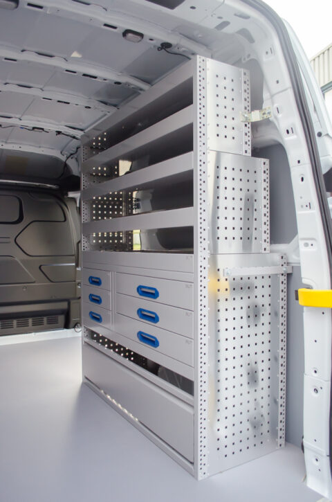 Zevim amenagement de vehicules, système vertical, Ford Custom, module droit.